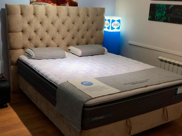 Кровать подиум Brooklyn с основанием Raibox