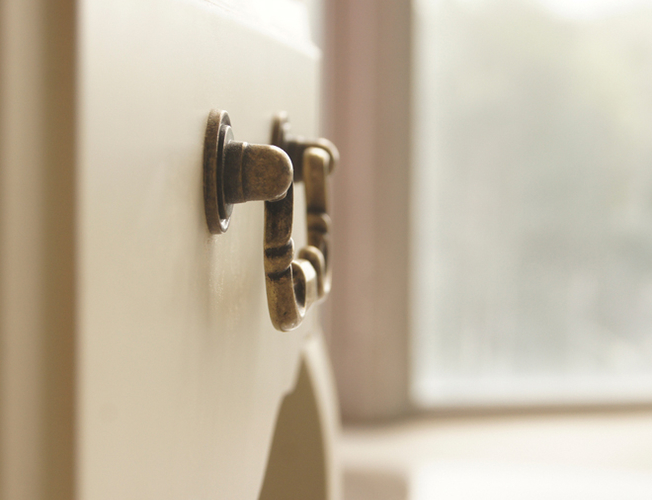 Тумба Leontina с открытой полкой