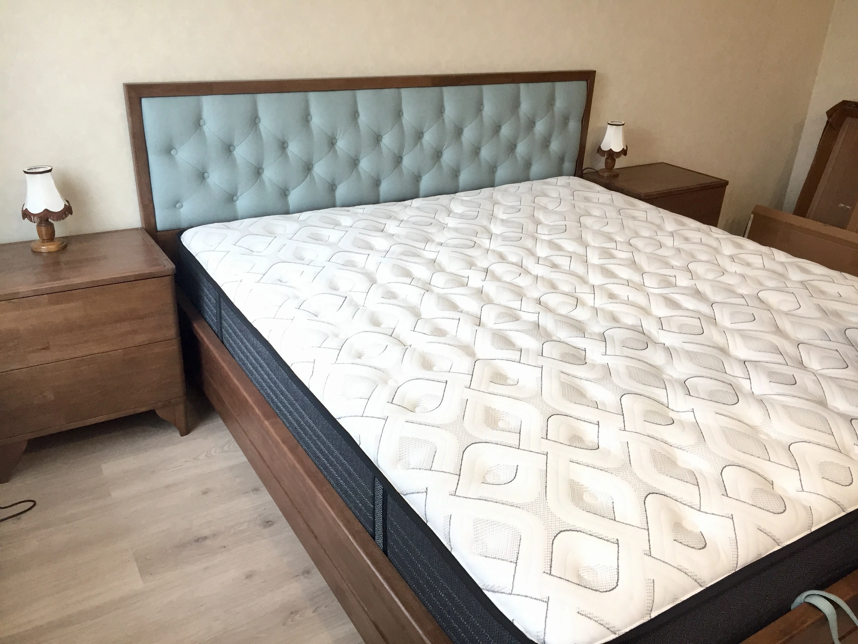 Спальная система Gloria Grate из массива дуба